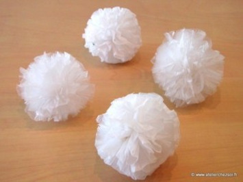 [DIY] Pompons en sacs plastique recyclés | Découvrir, se former et faire | Scoop.it