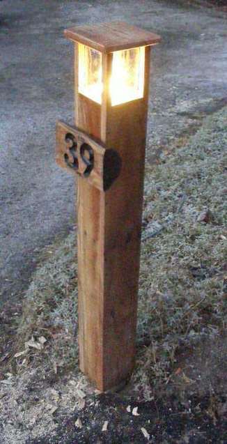 Garden 'bollard' Driveway Light Made Out of Pallet Wood & a Glass Jar | 1001 Pallets ideas ! | Scoop.it