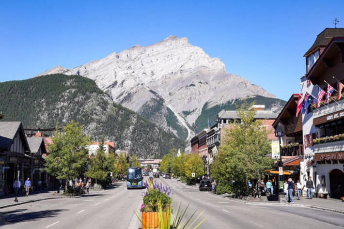 This Is the No. 1 Country Americans Want to Move to in 2026 for Cost of Living, Safety, and Health Care | The UHNW Lifestyle Report | Scoop.it