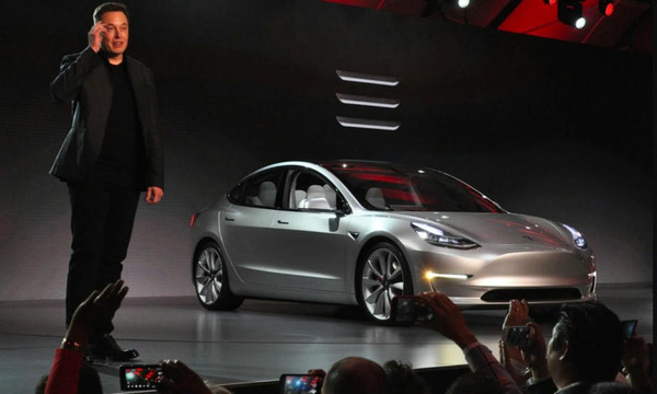 Elon Musk says Tesla Robotaxi launch will force companies to license Full Self-Driving | The Revolution Of The Car Industry | Scoop.it