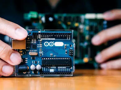 ¿Cuál es el origen del azul de la placa Arduino? | tecno4 | Scoop.it
