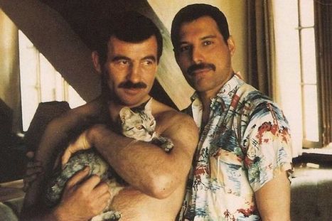 Rare Photos of Freddie Mercury with His Long-Time Love Jim Hutton Released to the Public | 16s3d: Bestioles, opinions & pétitions | Scoop.it