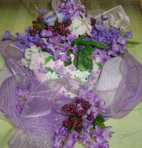 Lilacs violets berries wreath purple white deco mesh | Candy Buffet Weddings, Favors, Events, Food Station Buffets and Tea Parties | Scoop.it