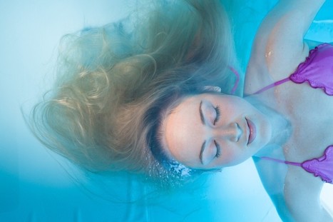 Floating Away: The Science of Sensory Deprivation Therapy | SELF HEALTH + HEALING | Scoop.it