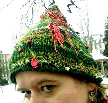 Free christmas tree hat knitted pattern - MMR Home