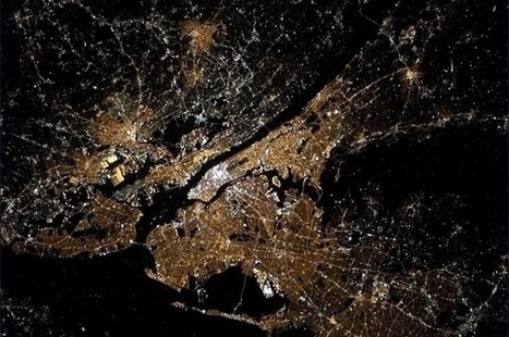 Astronaut Tweets Amazing Photos Of Earth From Orbit | Latest Social Media News | Scoop.it