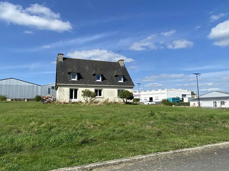 Démolitions à Loudéac : pourquoi racheter, louer puis démolir ces maisons ? - Le Courrier Indépendant | ZAN - Zéro artificialisation nette | Scoop.it