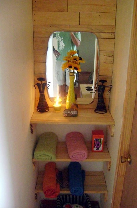 Bathroom Entrance With Repurposed Pallets | 1001 Pallets ideas ! | Scoop.it
