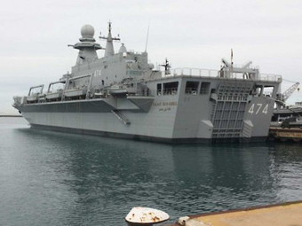 Le nouveau TCD algérien Kalaat Beni Abbes rejoindra son port-base en avril 2015 après des essais de systèmes d'armes | Newsletter navale | Scoop.it