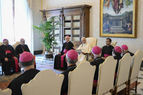 Pope Leo XIV says Christians in the Middle East offer a &lsquo;precious testimony for the entire Church&rsquo; - OSV News | Christian Spiritual Counseling | Scoop.it
