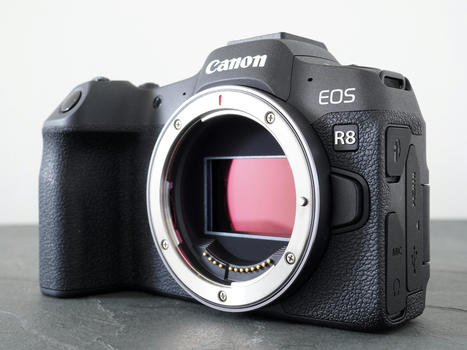 Canon EOS R8 review | Cameralabs | Mirrorless Cameras | Scoop.it