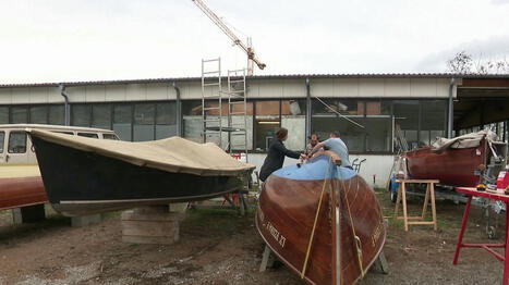 Haute-Savoie : les barques du lac d'Annecy font peau neuve chez le dernier charpentier de marine de la région | Découvrir, se former et faire | Scoop.it