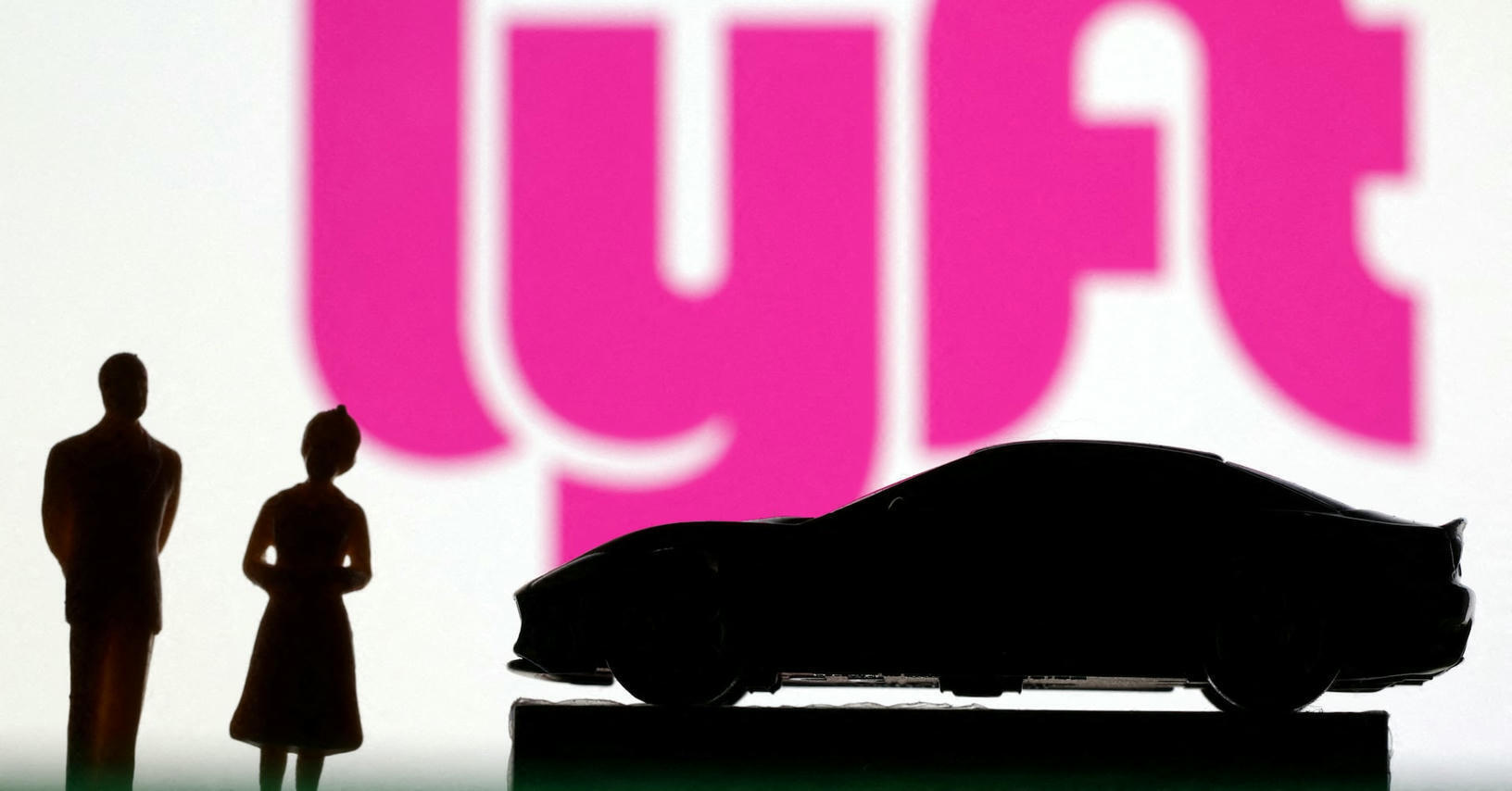 Lyft co-founders to step down from ride-hailing...