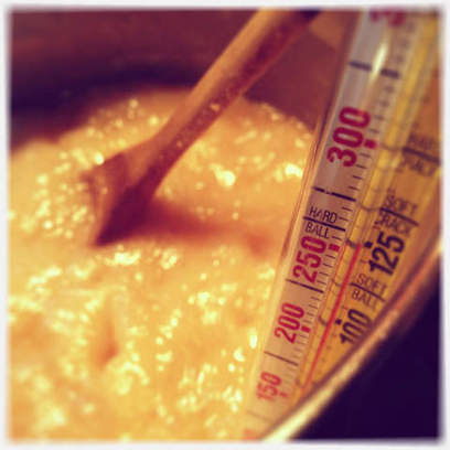 Twinkle's Kitchen | Bourbon-Chocolate Salted Caramels - Thecoastalsource | The Chic Chocolate Curator | Scoop.it