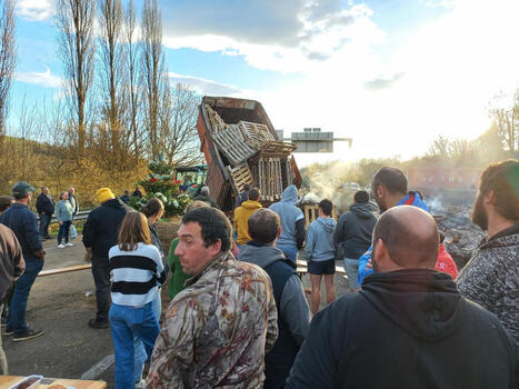 Col&egrave;re des agriculteurs&nbsp;: au Pays basque, le barrage d&rsquo;Urt et la mobilisation se poursuivent | BABinfo Pays Basque | Scoop.it