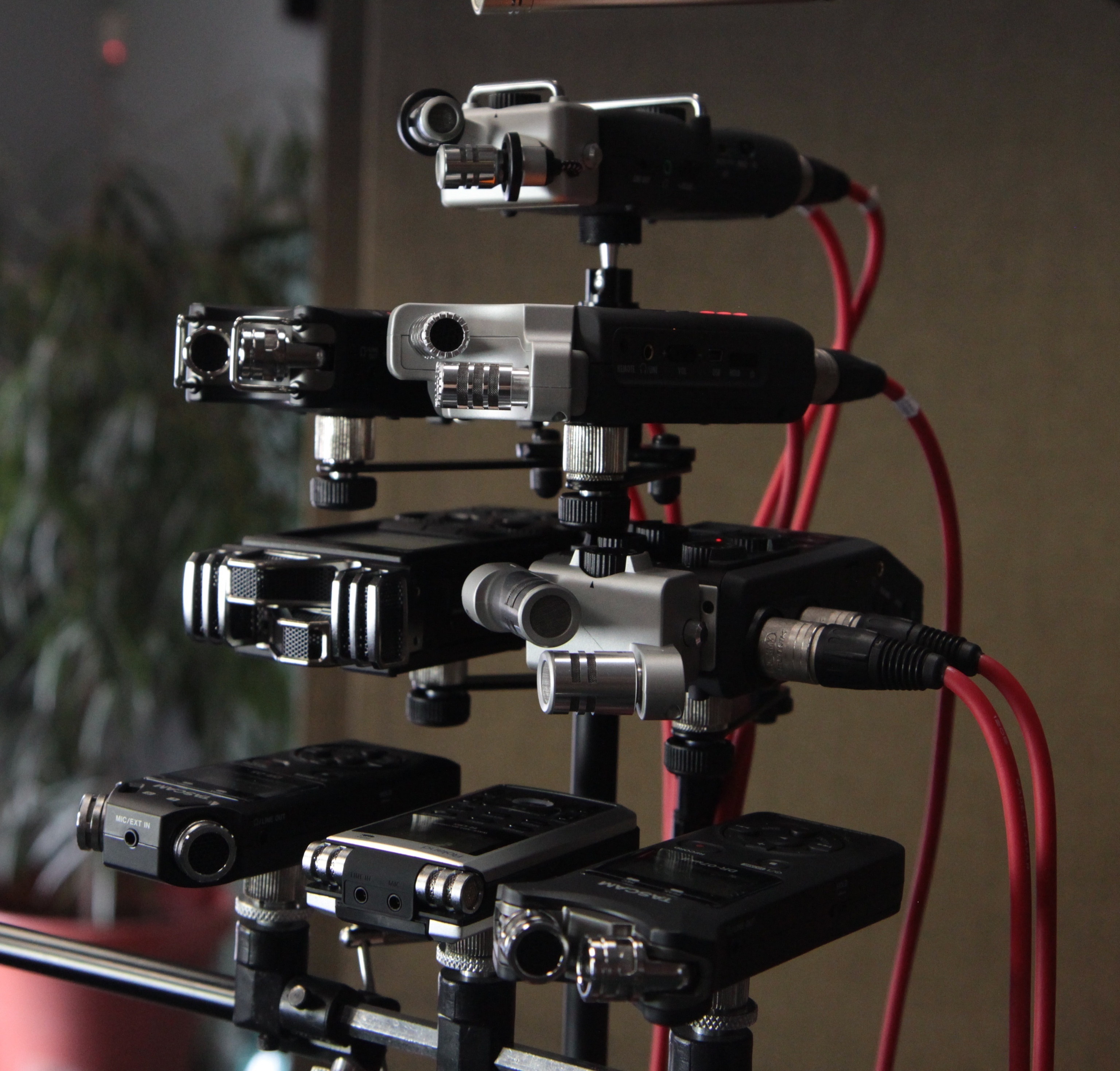 The Best Handheld Recorder Review Zoom H5, H6,...