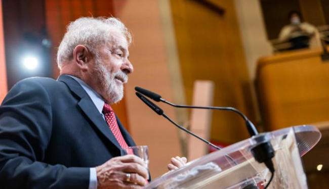 Au Brésil, Lula promulgue une loi favorisant les pesticides