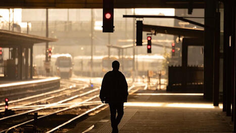 V/Line and Metro customers tapping on with bank cards or smartphones need to watch out for scam &ldquo;conductors&rdquo; | Avoid Internet Scams and ripoffs | Scoop.it