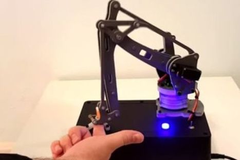 'First Law' robot (by Alexander Reben), chooses which human victims it wants to inflict pain on | Digital #MediaArt(s) Numérique(s) | Scoop.it