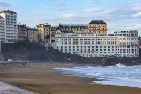 Locations touristiques : comment les mairies reprennent la main face à Airbnb - La République des Pyrénées.fr | BABinfo Pays Basque | Scoop.it