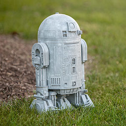Star Wars R2-D2 Lawn Ornament - Exclusive | Blingy Fripperies, Shopping, Personal Stuffs, & Wish List | Scoop.it