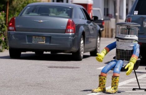 Hitchhiking robot lasts just two weeks in US because humans are terrible | consumer psychology | Scoop.it