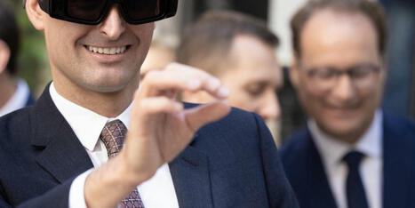 Snap CEO Evan Spiegel promises new lightweight ‘Specs’ | HMD hot spot | Scoop.it