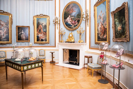 Manolo Blahnik &agrave; la Wallace Collection de Londres | Les Gentils PariZiens | style & art de vivre | Scoop.it