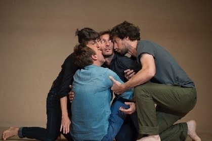 Fanny de Chaillé, metteur en scène, pièce « Le Groupe» au Centre Georges Pompidou - | Revue de presse théâtre | Scoop.it