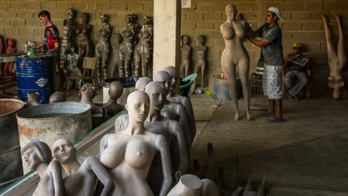 Mannequins Give Shape to a Venezuelan Fantasy | Herstory | Scoop.it