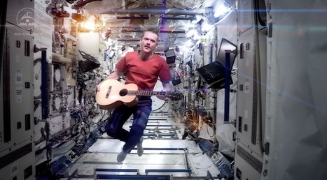 Space Oddity: Commander Chris Hadfield covers David Bowie in space | Science News | Scoop.it
