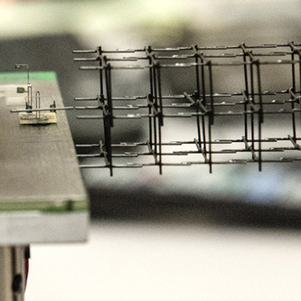 Microrobots Work Together to Build with Metal, Glass and Electronic Components | MIT Technology Review | Digital #MediaArt(s) Numérique(s) | Scoop.it