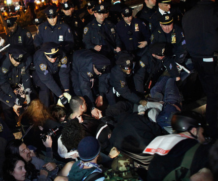 AnonOps Communications: #OWS Anniversary: Police Brutality & Arrests | News in english | Scoop.it
