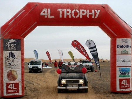 "CAT'i" au départ | Koter Info LLN - La Gazette du Raid 4L Trophy | Scoop.it