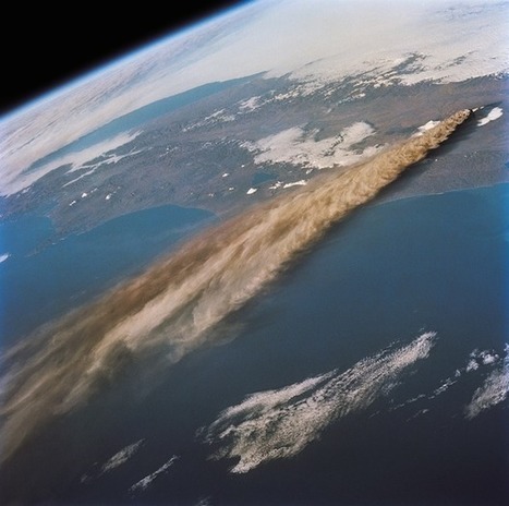 Two Spectacular Photographs of a Volcanic Eruption as Seen from Space by Endeavour | Mobile Photography | Scoop.it