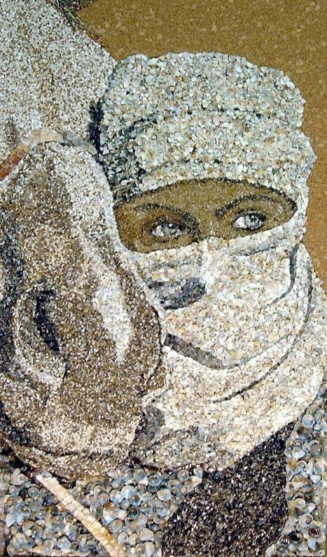 Ukrainian Artist Creates Incredibly Detailed Artworks from Sand and Seashells | Strange days indeed... | Scoop.it