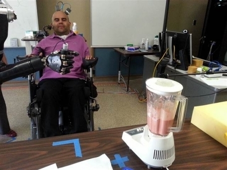 Etats-Unis: un tétraplégique actionne un bras artificiel par la pensée [vidéo] | Science & Transhumanisme | Scoop.it