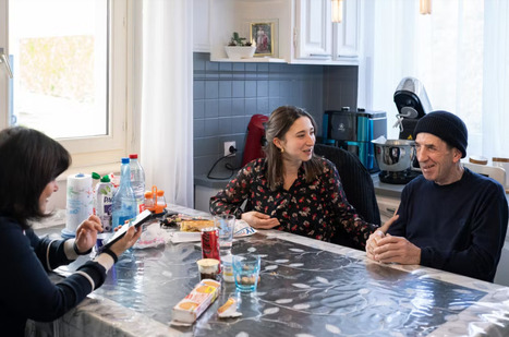 &laquo; Des fois, mon papa va me dire : &ldquo;Vous &ecirc;tes gentille, mais vous pouvez rentrer chez vous&rdquo; &raquo; : Laura, 28 ans, aidante, soutient les familles face &agrave; la maladie d&rsquo;Alzheimer | D&eacute;pendance et fin de vie | Scoop.it