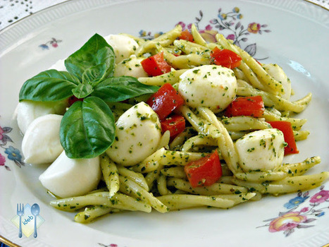 ITALIANS DO EAT BETTER: TROFIE AL PESTO CON POMODORINO E MOZZARELLA | La Cucina Italiana - De Italiaanse Keuken - The Italian Kitchen | Scoop.it