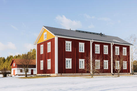 9-lapsinen perhe sai lahjaksi hulppean hirsitalon &ndash; remontoi sen upeasti | 1Uutiset - Lukemisen t&auml;hden | Scoop.it