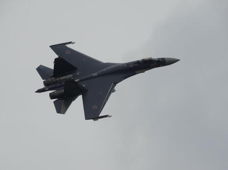 Su-35S, Irbis-E et R-77-1 : Une vid&eacute;o, 5 photos pour faire le tour de la question | DEFENSE NEWS | Scoop.it