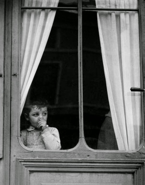 Child at a window (by Paul Strand, 1950) | Photography Now | Scoop.it