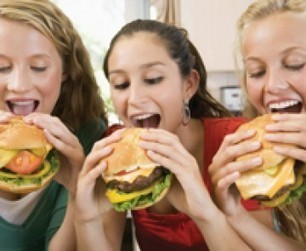 Les ados qui mangent mal sont-ils moins intelligents que les autres ? | Toxique, soyons vigilant ! | Scoop.it