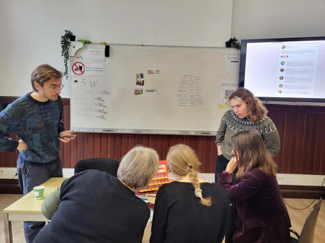 Lille. "Cartes sur table": un escape game pour sensibiliser aux pratiques journalistiques | DocPresse ESJ Lille | Scoop.it