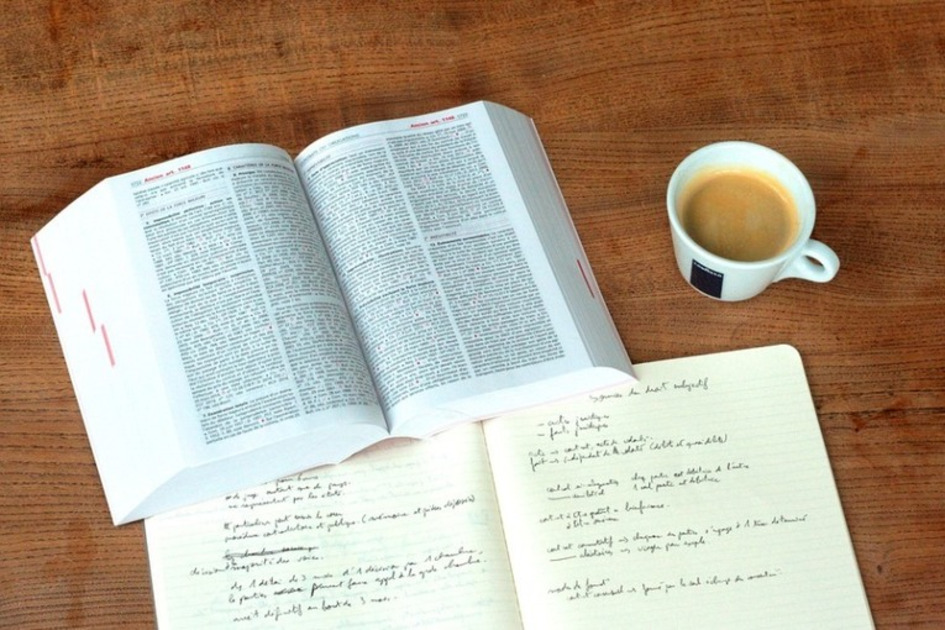 Les textes officiels qu'il ne fallait pas manquer pendant les f&ecirc;tes | Une semaine d'actu - Newsletter de veille de l'AURH | Scoop.it