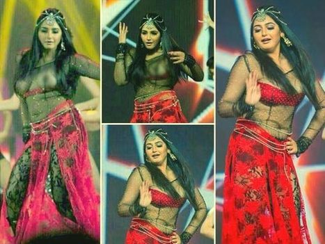 Ragini Dwivedi Wardrobe Malfunction Pics Releas