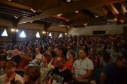 Tous concern&eacute;s, tous touch&eacute;s&nbsp;! R&eacute;union de crise &agrave; la Chambre d'agriculture. 300 agriculteurs pr&eacute;sents | Revue de presse &eacute;conomique du Sud Touraine | Scoop.it