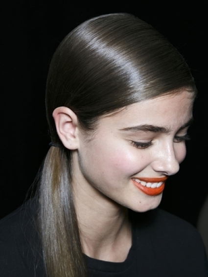 Valt je haar uit van een paardenstaart? 10 Haarmysteries ontrafeld | Informatie over haar | Scoop.it