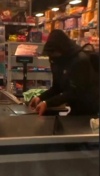 Plundrare sl&aring;r till &ndash; stj&auml;l pengar, l&auml;sk och chips | A1Uutiset | Scoop.it