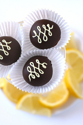 Lemon Chiffon Truffles | Annie's Eats | The Chic Chocolate Curator | Scoop.it